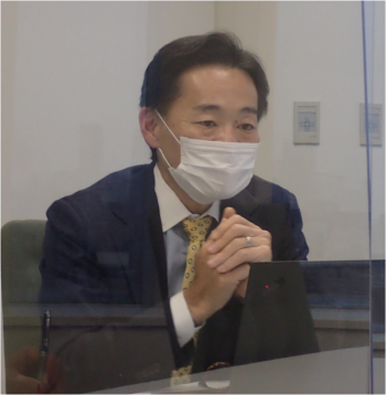 川村氏