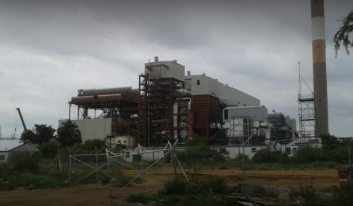 既存の発電所は中国の建設で、トラブル続きという