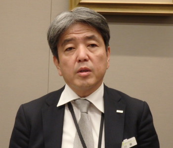 川原氏