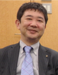 松井一氏