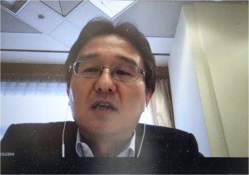 中曾根氏（インタビューはオンラインで行いました）