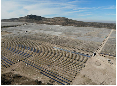 メキシコ中部のトロンペソンの太陽光発電建設用地(7月完成予定)