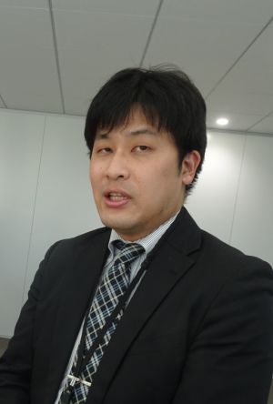 倉田氏